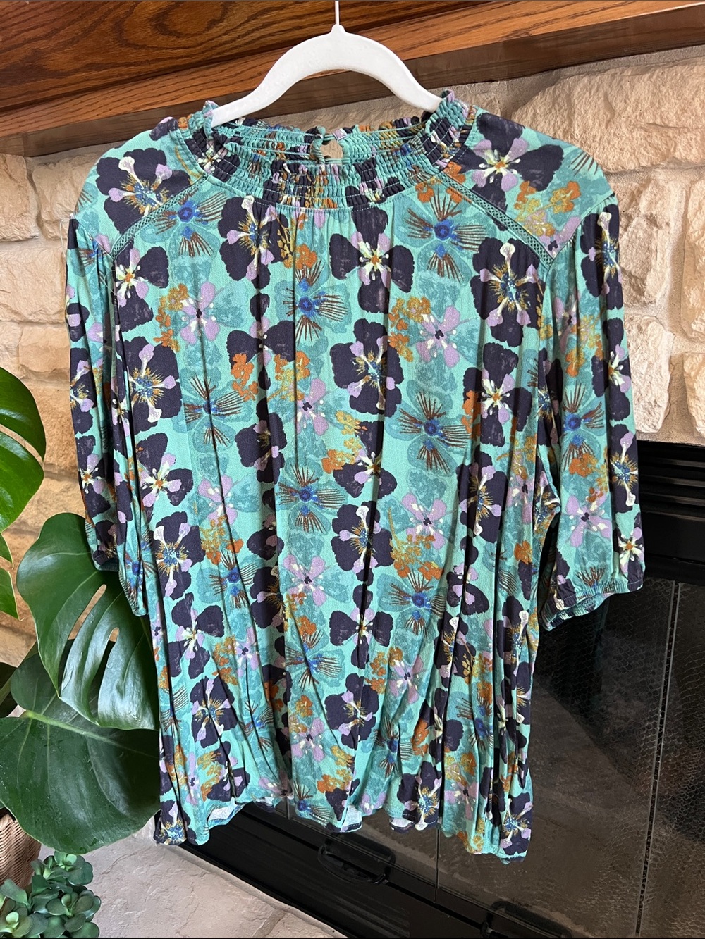 Knox Rose Mint Green Floral Smocked Neck Blouse